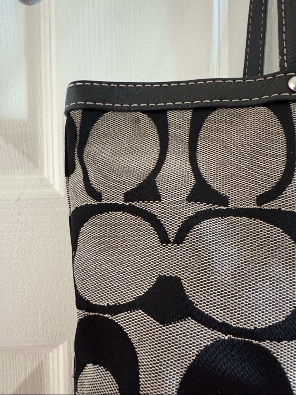 Y2K Coach Black and Gray Jacquard Signature Canvas Small Tote Handbag w/ Stripe - Picture 5 of 5